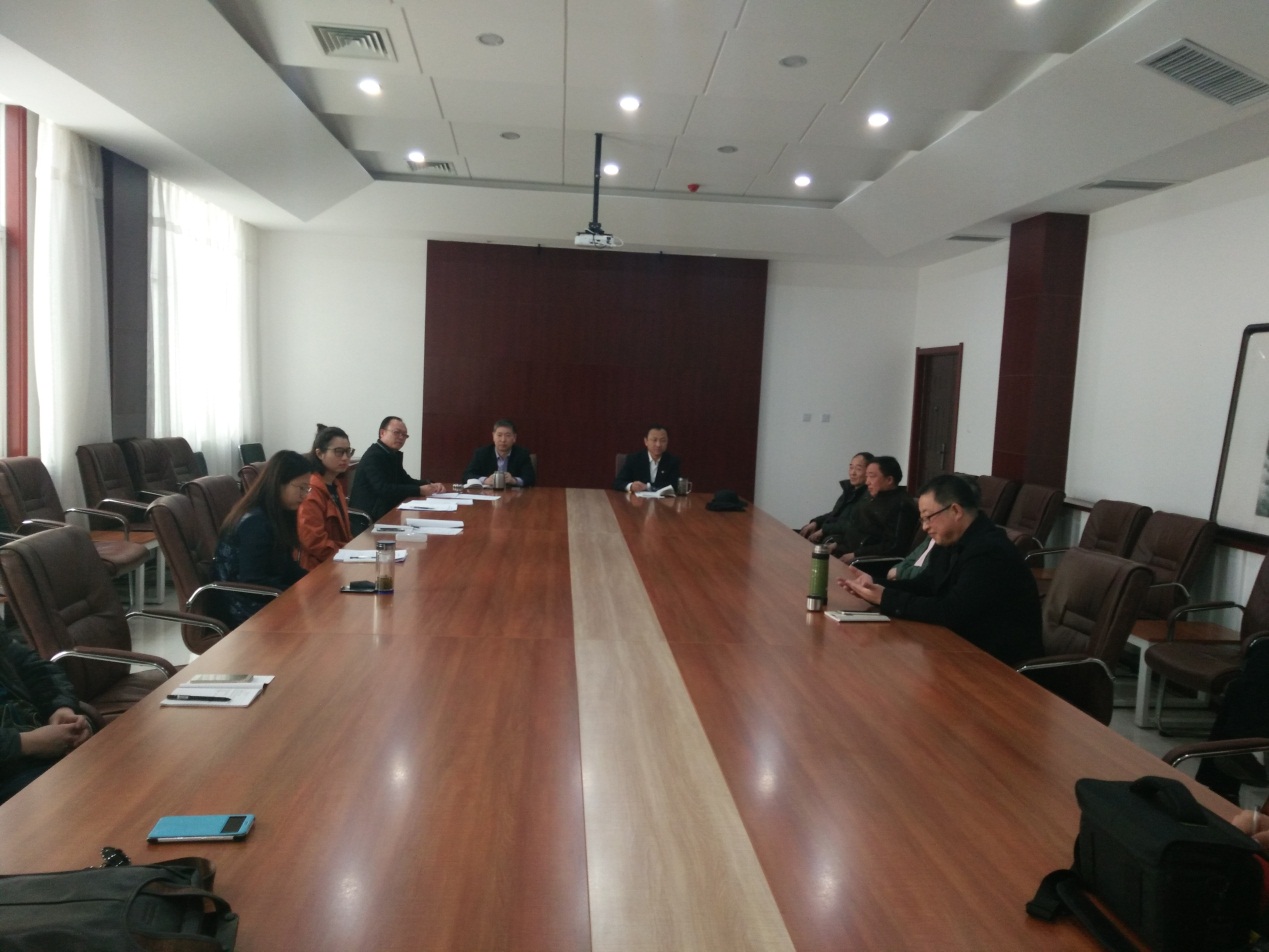 行政第四支部召开民主生活会