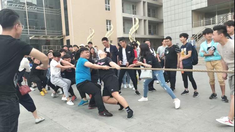 【美丽宣科•学院动态】同心协力，放飞梦想——2018年信息工程系17届拔河比赛活动